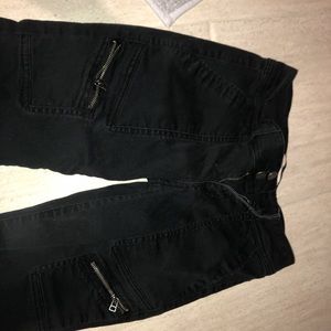 Black zipper jeans